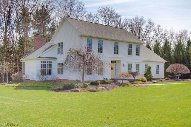 2142 Pearce Circle, Salem, OH 44460