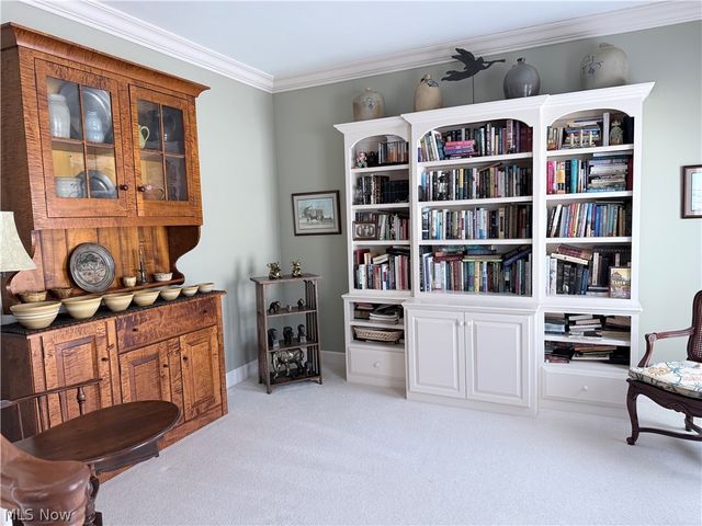 2142 Pearce Circle, Salem, OH 44460