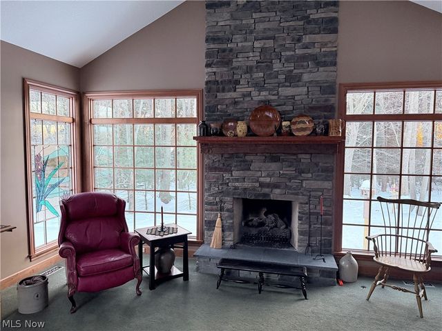 2142 Pearce Circle, Salem, OH 44460