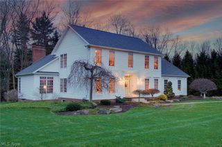 2142 Pearce Circle, Salem, OH 44460