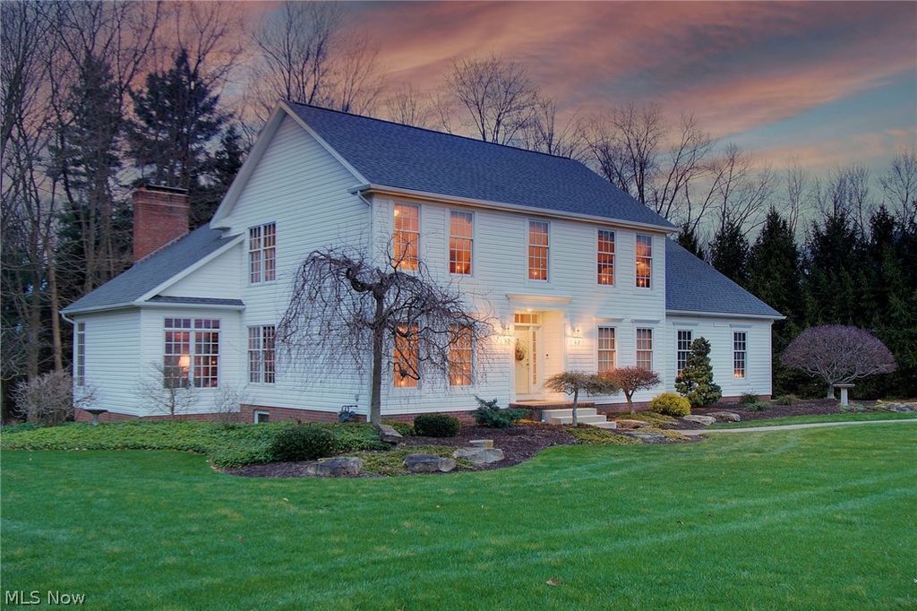 2142 Pearce Circle, Salem, OH 44460