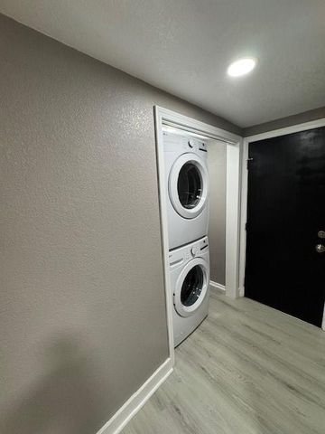 1003 E 9th Street, Pittsburg, KS 66762