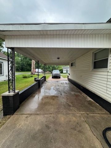 1003 E 9th Street, Pittsburg, KS 66762