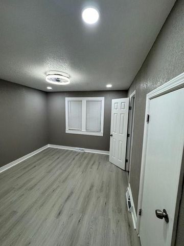 1003 E 9th Street, Pittsburg, KS 66762