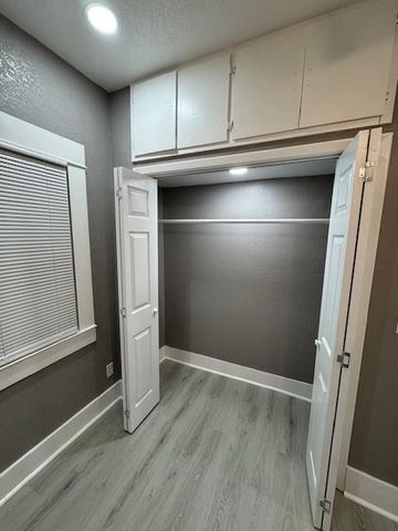 1003 E 9th Street, Pittsburg, KS 66762