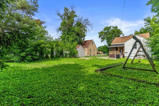 5169 N 56th STREET, Milwaukee, WI 53218