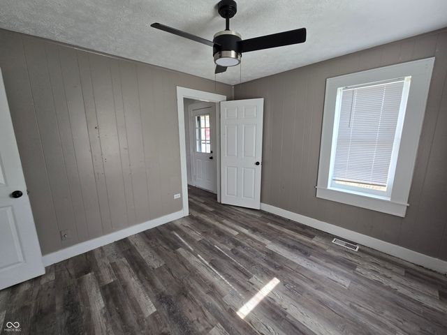 2301 S 19th Street, New Castle, IN 47362