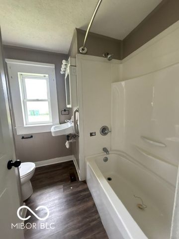 2301 S 19th Street, New Castle, IN 47362