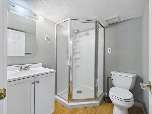 5911 N Braeburn Dr, Spokane, WA 99205