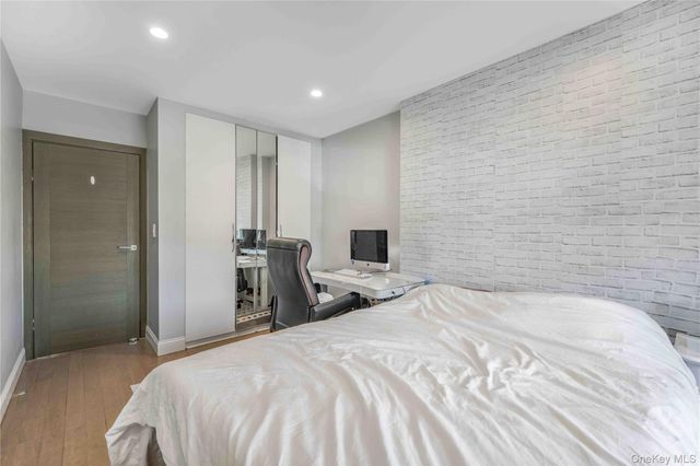 1324 Robin Lane 1195, Bayside, NY 11360