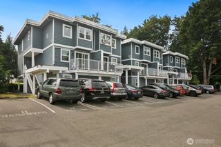 6705 204th Street SW #B-203, Lynnwood, WA 98036