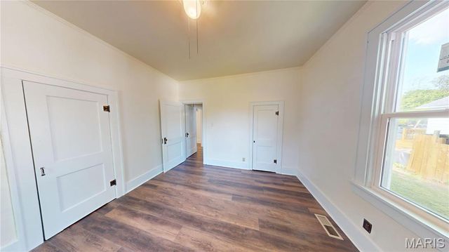 310 E South Avenue, Greenville, IL 62246