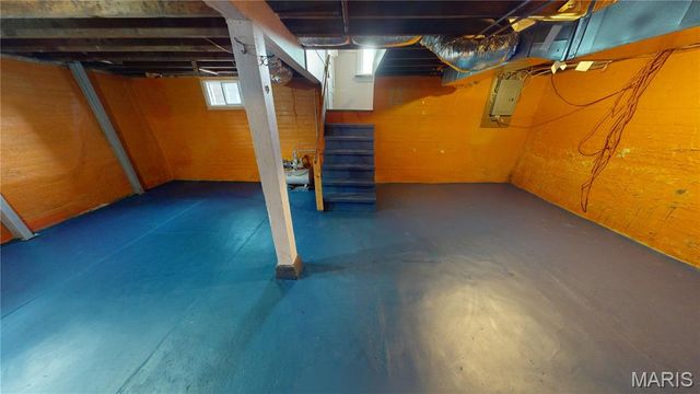 310 E South Avenue, Greenville, IL 62246