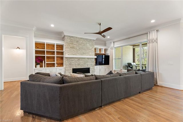 5360 Summer Hill Lane, Winston-salem, NC 27106
