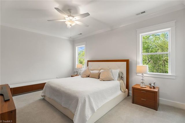 5360 Summer Hill Lane, Winston-salem, NC 27106