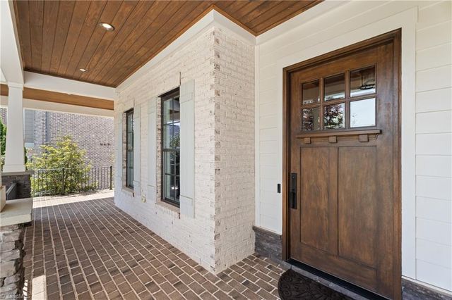 5360 Summer Hill Lane, Winston-salem, NC 27106