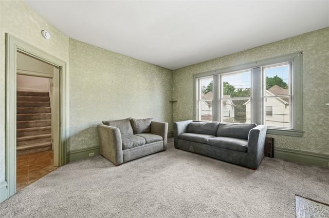 13 HAWTHORNE AVE, Crafton, PA 15205