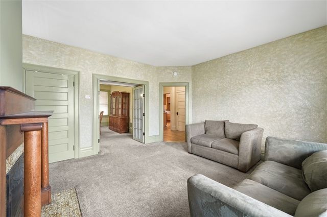 13 HAWTHORNE AVE, Crafton, PA 15205