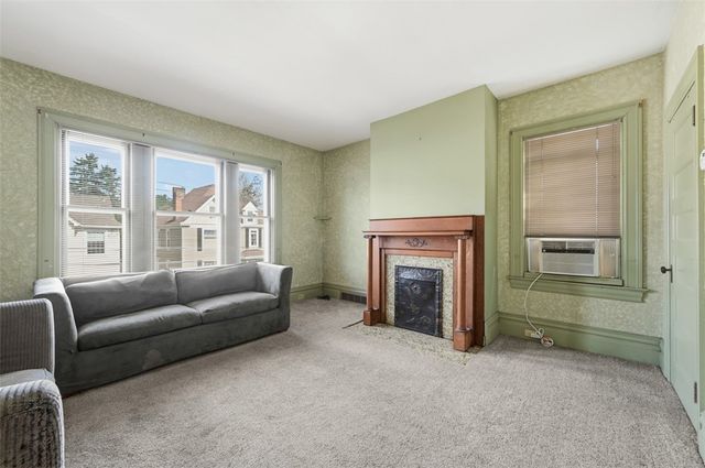 13 HAWTHORNE AVE, Crafton, PA 15205