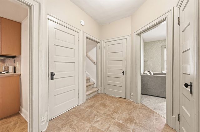 13 HAWTHORNE AVE, Crafton, PA 15205