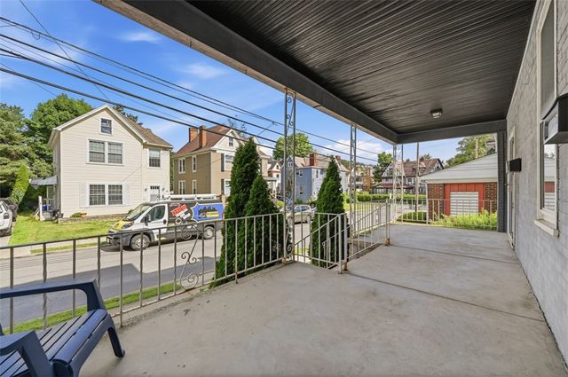 13 HAWTHORNE AVE, Crafton, PA 15205