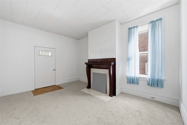 13 HAWTHORNE AVE, Crafton, PA 15205