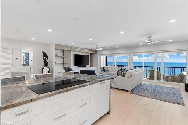 2171 Gulf Shore BLVD N 603, Naples, FL 34102