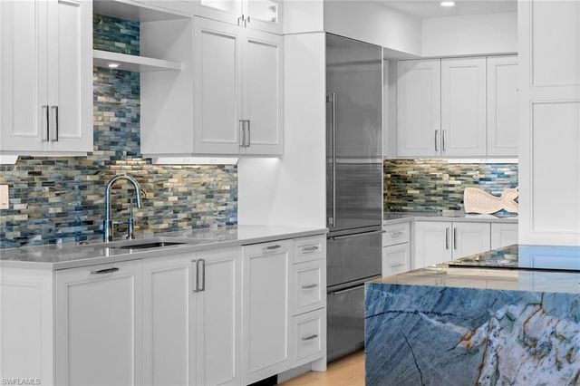 2171 Gulf Shore BLVD N 603, Naples, FL 34102