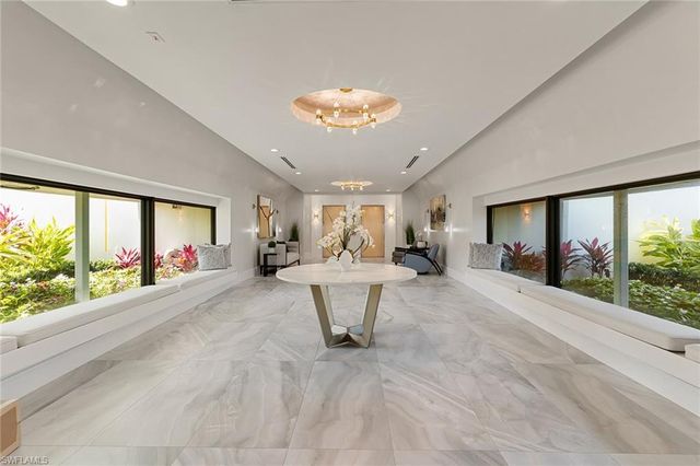 2171 Gulf Shore BLVD N 603, Naples, FL 34102