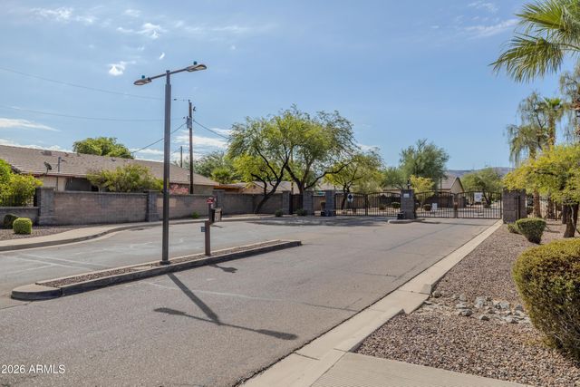 6512 S 5TH Way, Phoenix, AZ 85042