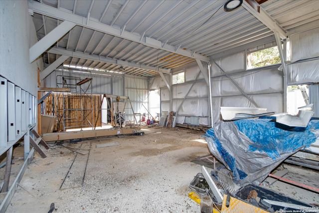 324 Doe, Canyon Lake, TX 78133