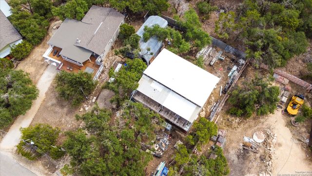 324 Doe, Canyon Lake, TX 78133