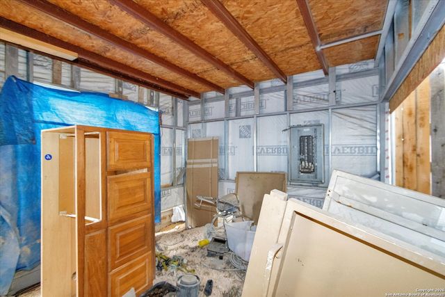 324 Doe, Canyon Lake, TX 78133