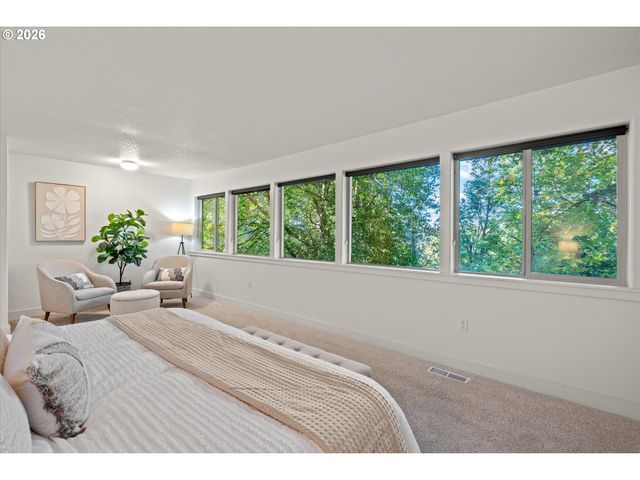 4249 Sw DOSCH Rd, Portland, OR 97239