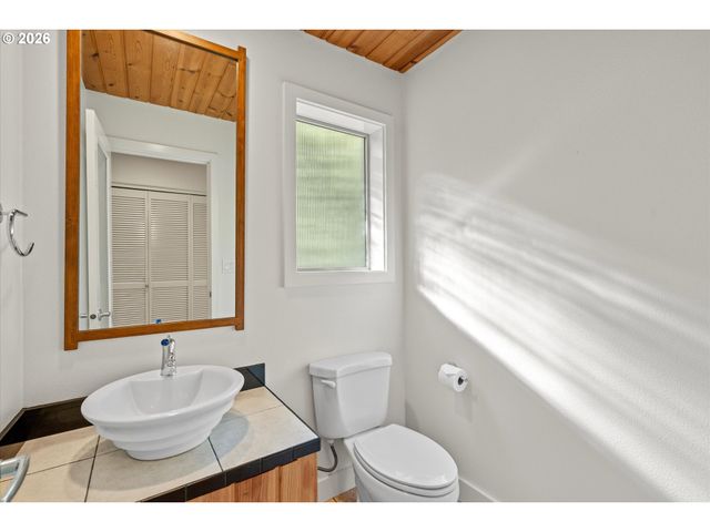 4249 Sw DOSCH Rd, Portland, OR 97239