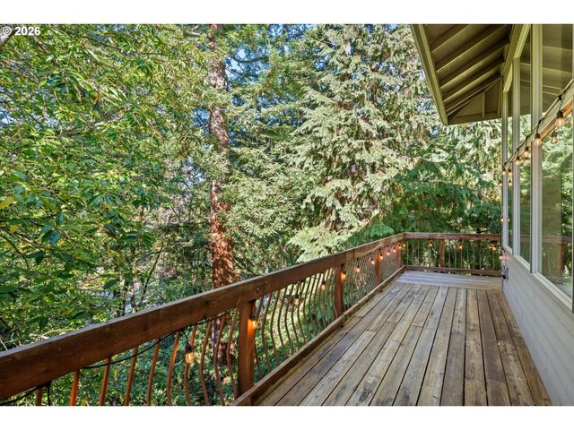 4249 Sw DOSCH Rd, Portland, OR 97239