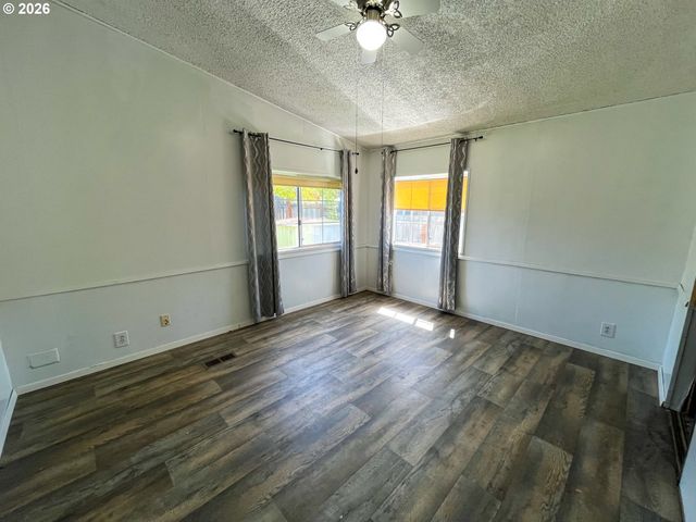 5660 DAISY St 48, Springfield, OR 97478