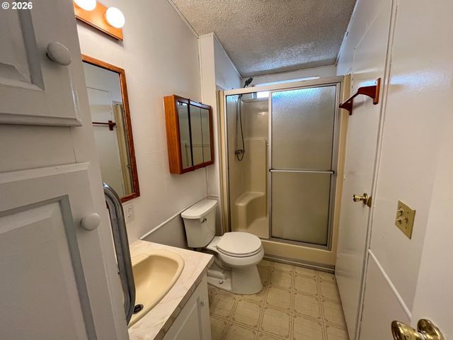 5660 DAISY St 48, Springfield, OR 97478