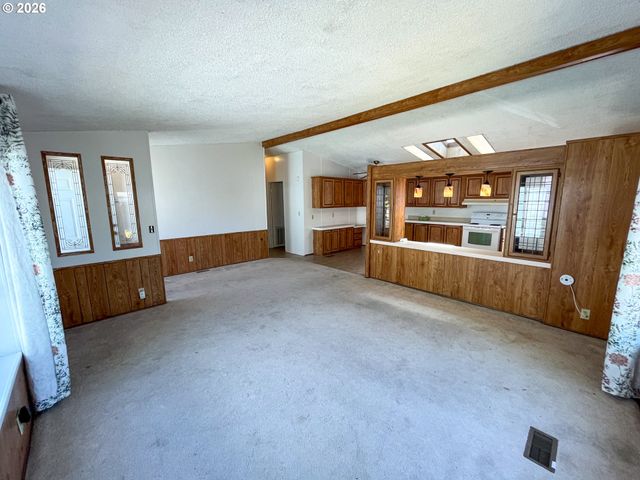 5660 DAISY St 48, Springfield, OR 97478