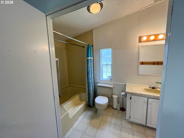 5660 DAISY St 48, Springfield, OR 97478