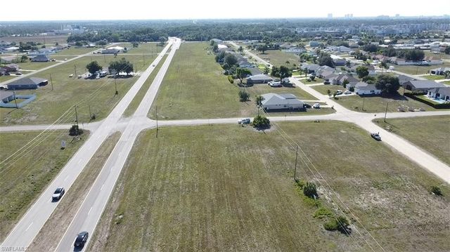 2098 Diplomat PKWY E, Cape Coral, FL 33909