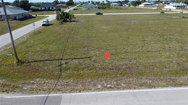 2098 Diplomat PKWY E, Cape Coral, FL 33909