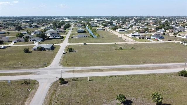 2098 Diplomat PKWY E, Cape Coral, FL 33909