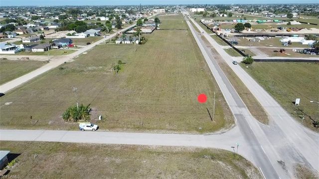 2098 Diplomat PKWY E, Cape Coral, FL 33909