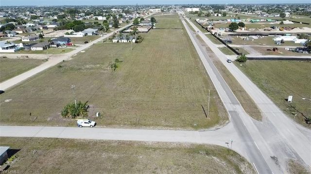 2098 Diplomat PKWY E, Cape Coral, FL 33909