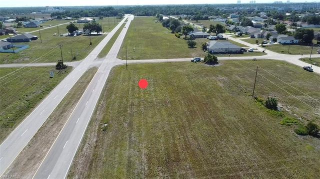 2098 Diplomat PKWY E, Cape Coral, FL 33909