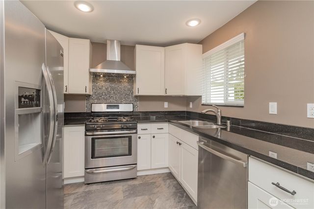 1060 Lynnwood Avenue NE, Renton, WA 98056