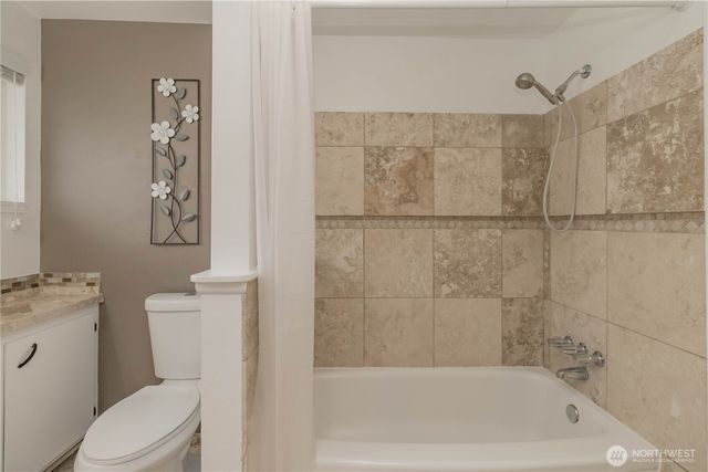 1060 Lynnwood Avenue NE, Renton, WA 98056