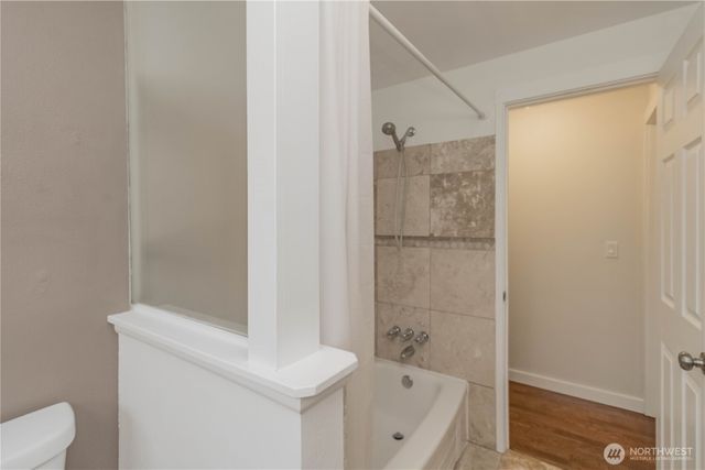 1060 Lynnwood Avenue NE, Renton, WA 98056