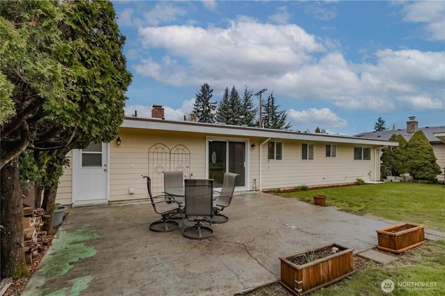 1060 Lynnwood Avenue NE, Renton, WA 98056
